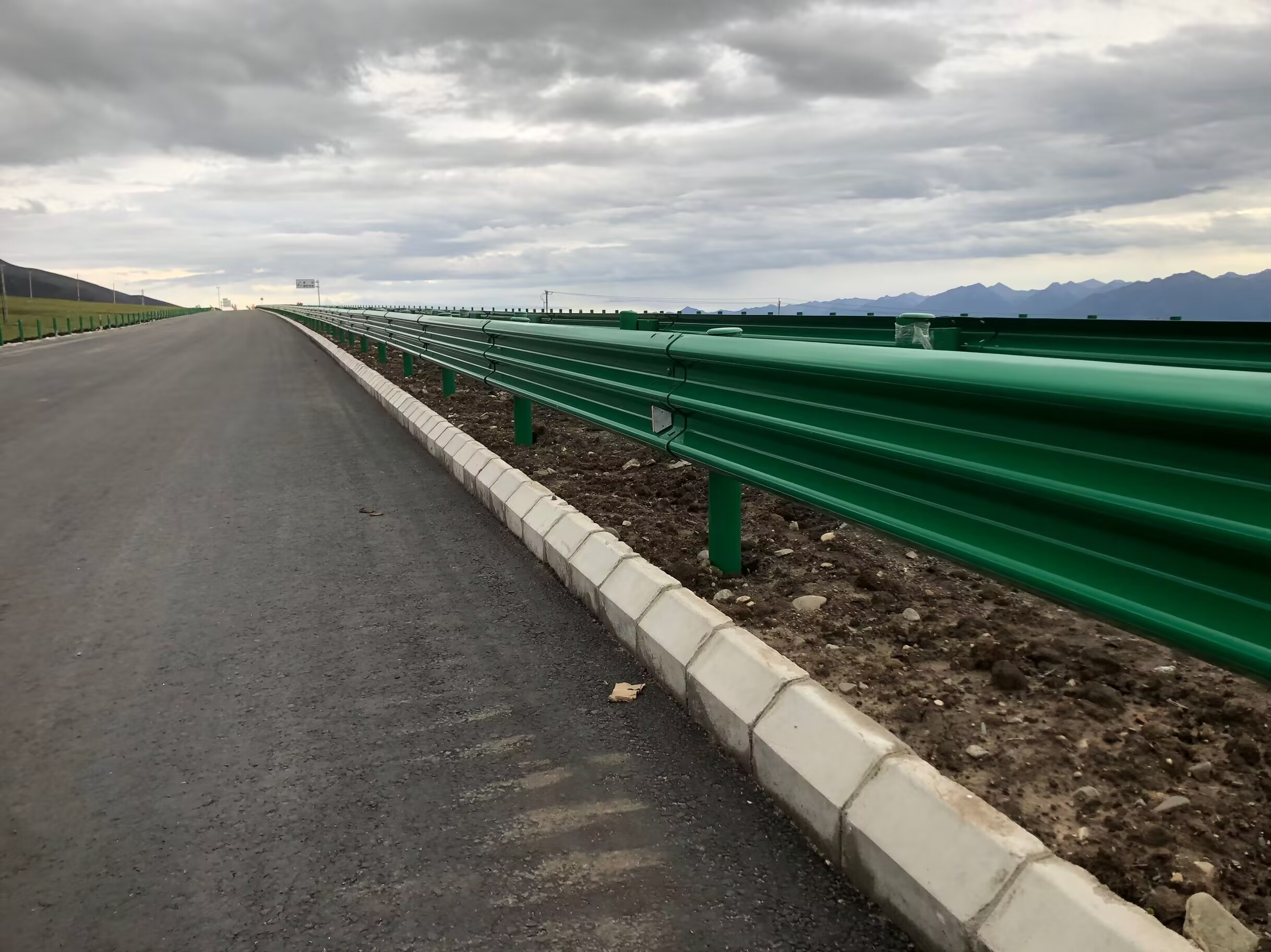 桐乡市乡村公路波形护栏波形护栏 - 推荐